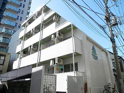 トップ新宿第三 1F